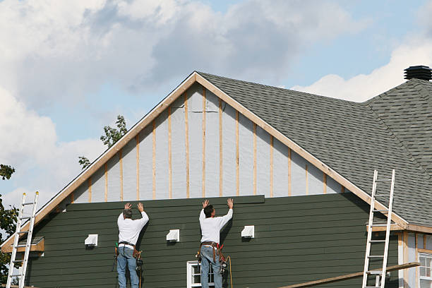 Professional Siding technician working in Gnadenhutten, OH